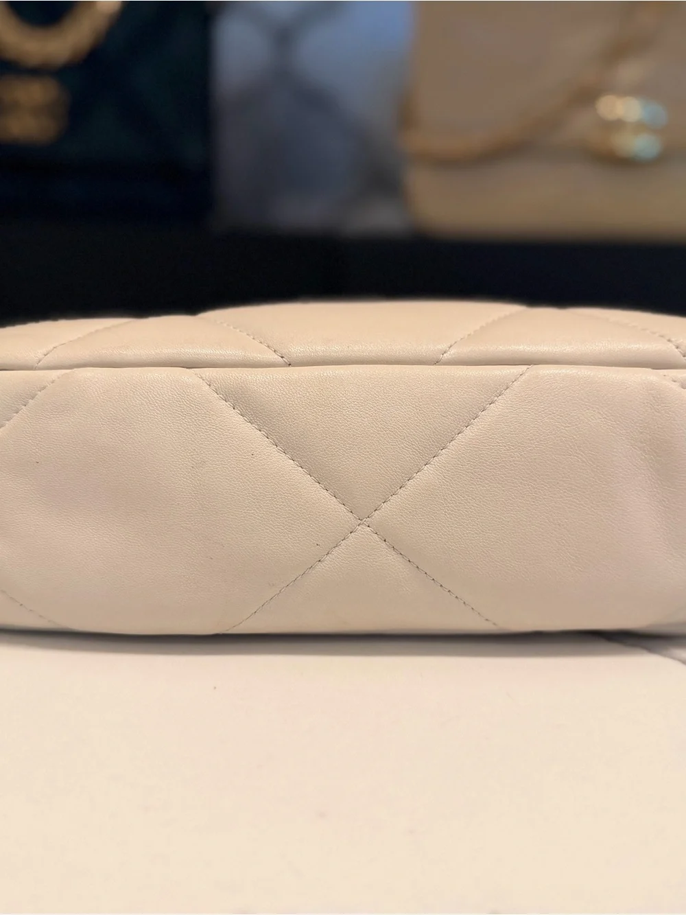 CHANEL 19 Medium quilted lambskin in light beige